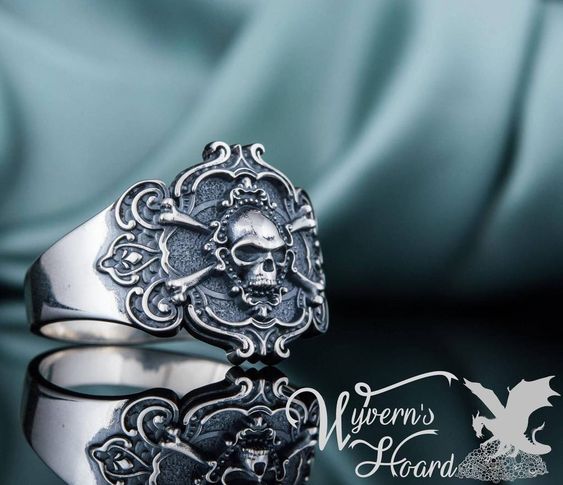 Ring with Skulls