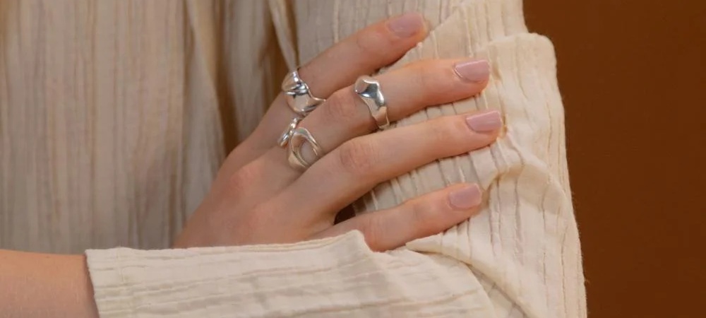 Rings have embraced the trend.